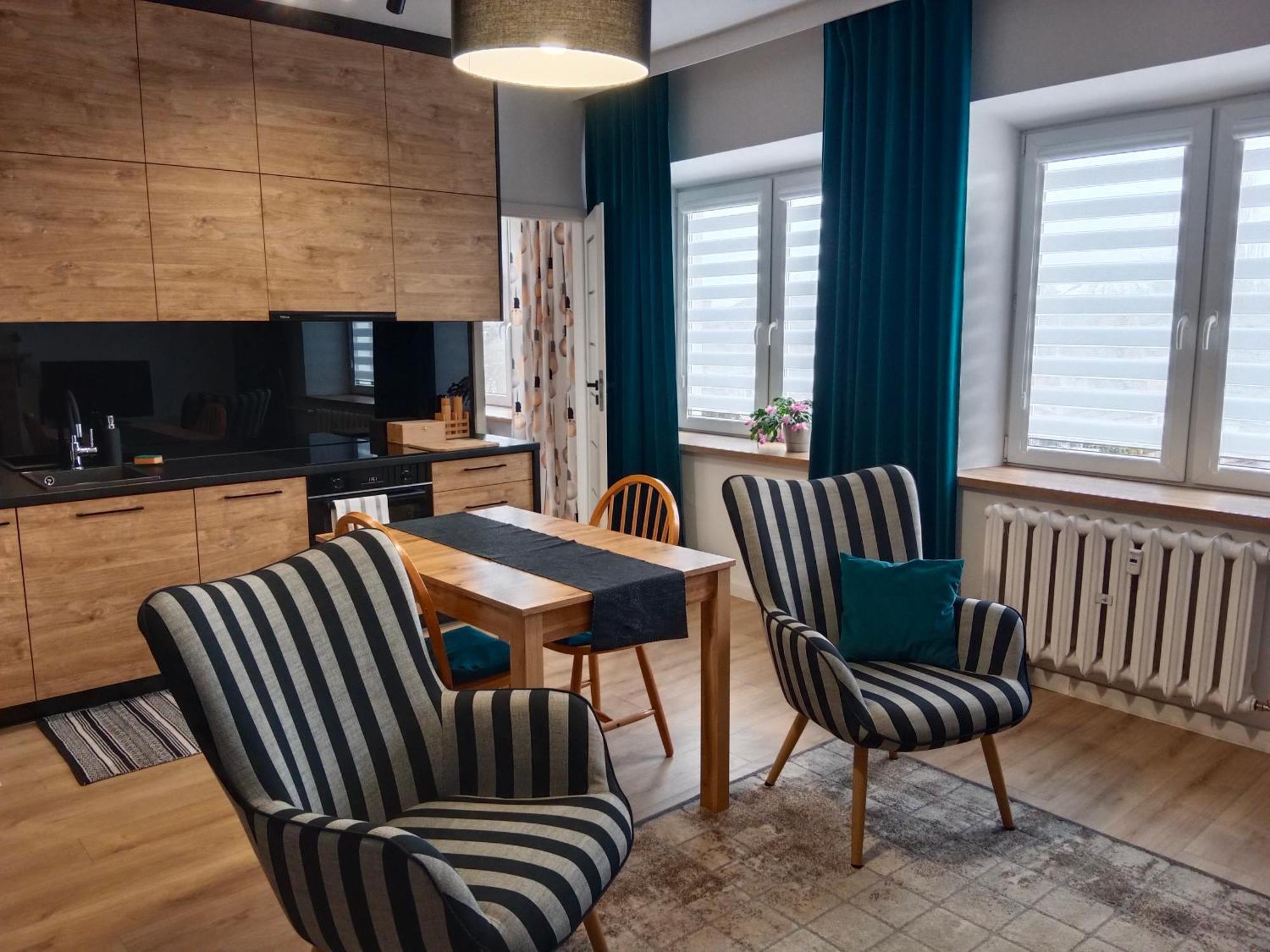 Apartament Dwupokojowy Островець-Свентокшиський Екстер'єр фото